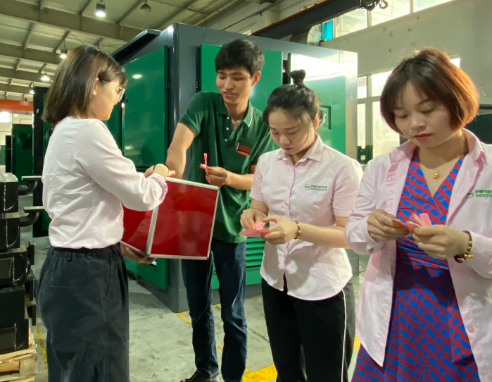 薩震智能節(jié)能空壓機積分獲獎人員抽獎1 薩震智能節(jié)能空壓機積分獲獎人員抽獎1