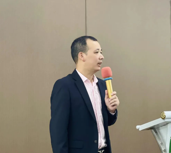 薩震節能空壓機.jpg 薩震節能空壓機.jpg