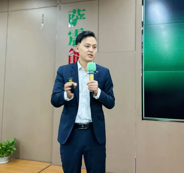 薩震節能空壓機.png 薩震節能空壓機.png