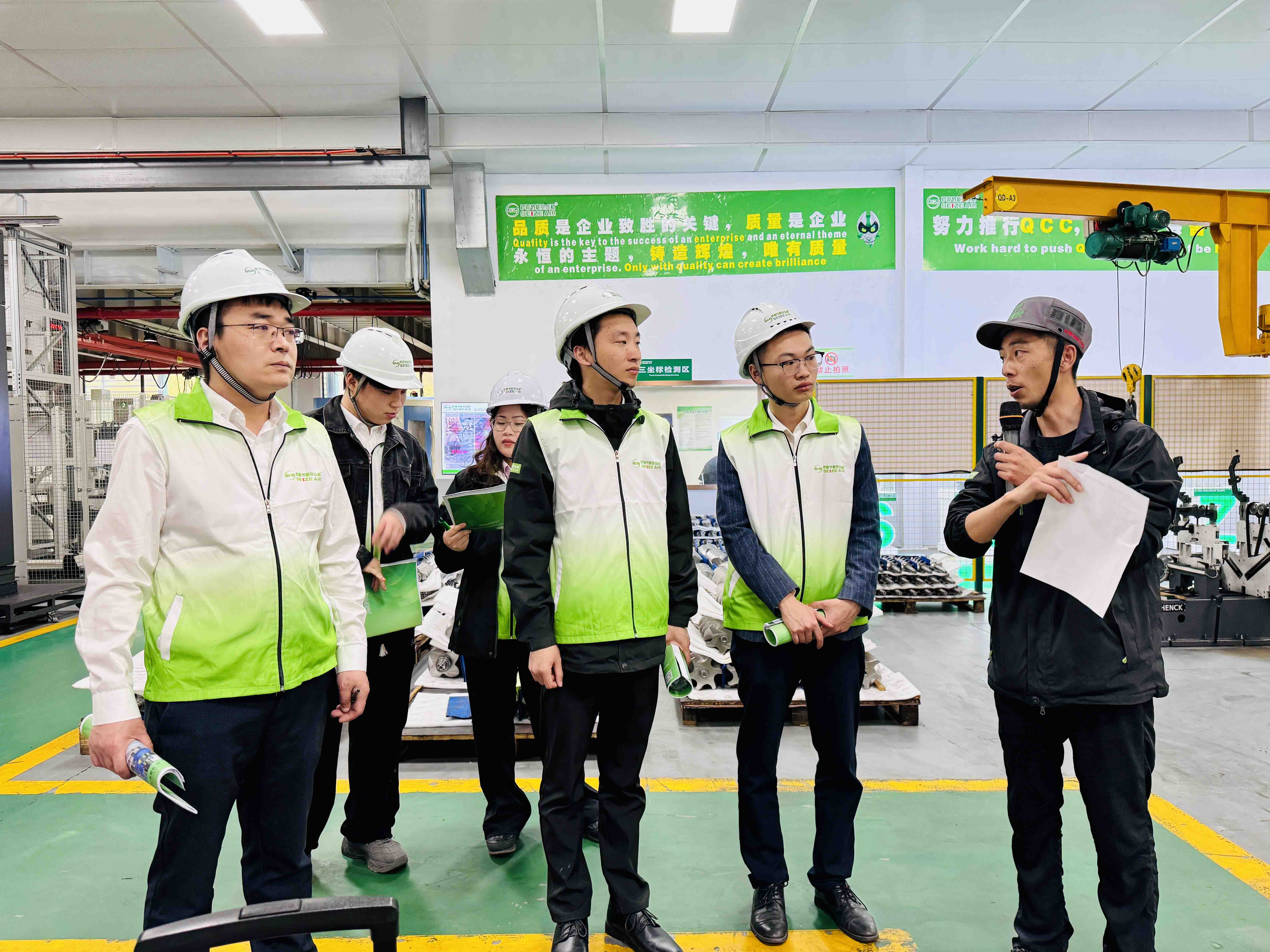 薩震節能空壓機生產車間.jpg 薩震節能空壓機生產車間.jpg