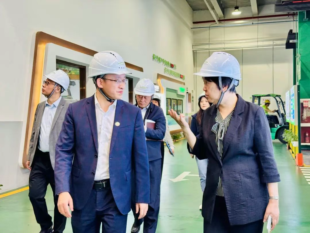 薩震節能空壓機.jpg 薩震節能空壓機.jpg